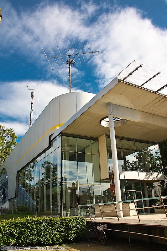 Inside Frankfurt Museum of Communication | Amusing Planet